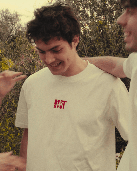 Camiseta HOT crema - HOT SPOT